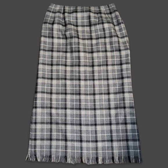 Plus Size Harvé Bernard Sport 100% Wool Full Length Skirt Size 16 - Picture 1 of 4